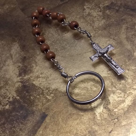 💞Very nice key chain 💞cross pendant - Picture 6 of 8